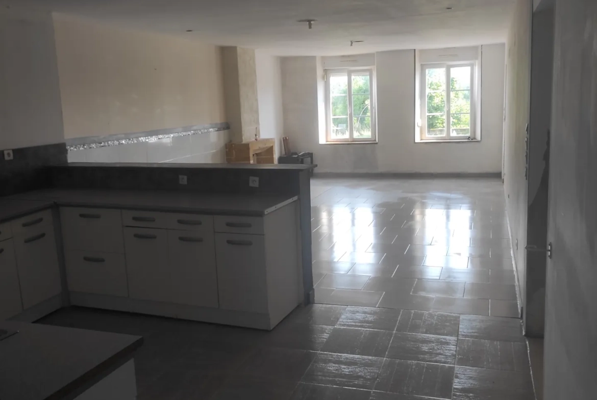 Maison ancienne à vendre dans les Ardennes avec potentiel de rénovation 
