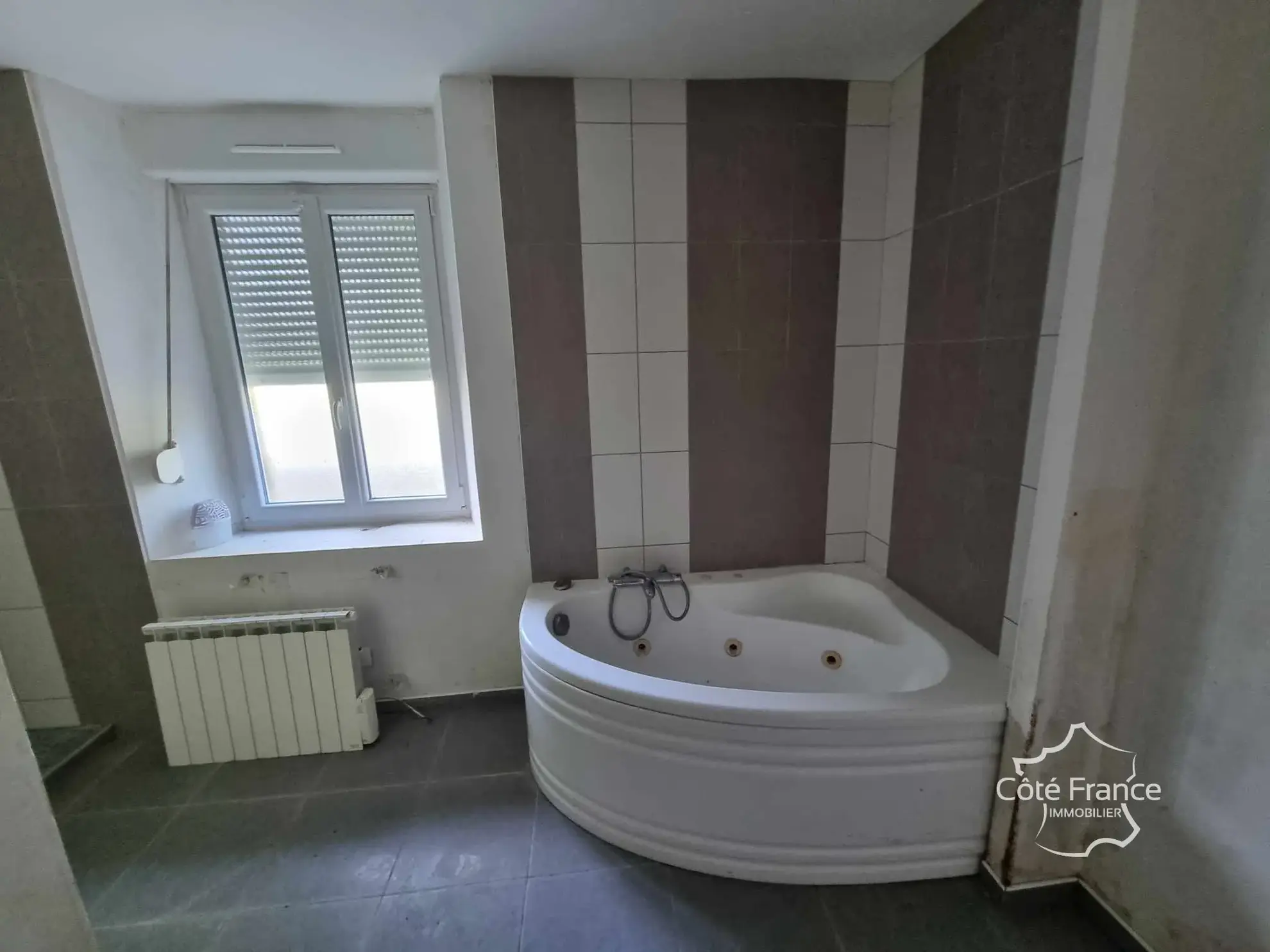 Maison ancienne à vendre dans les Ardennes avec potentiel de rénovation 