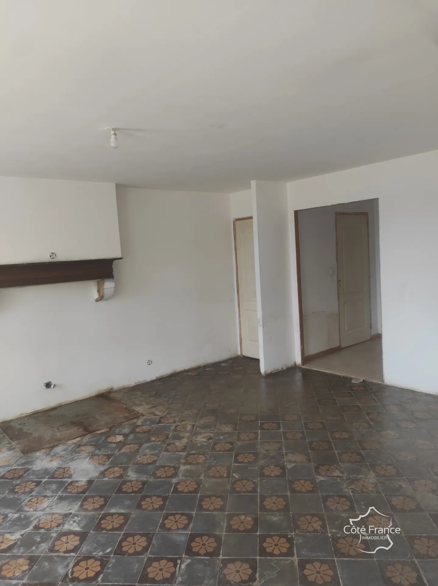 Maison ancienne à vendre dans les Ardennes avec potentiel de rénovation 
