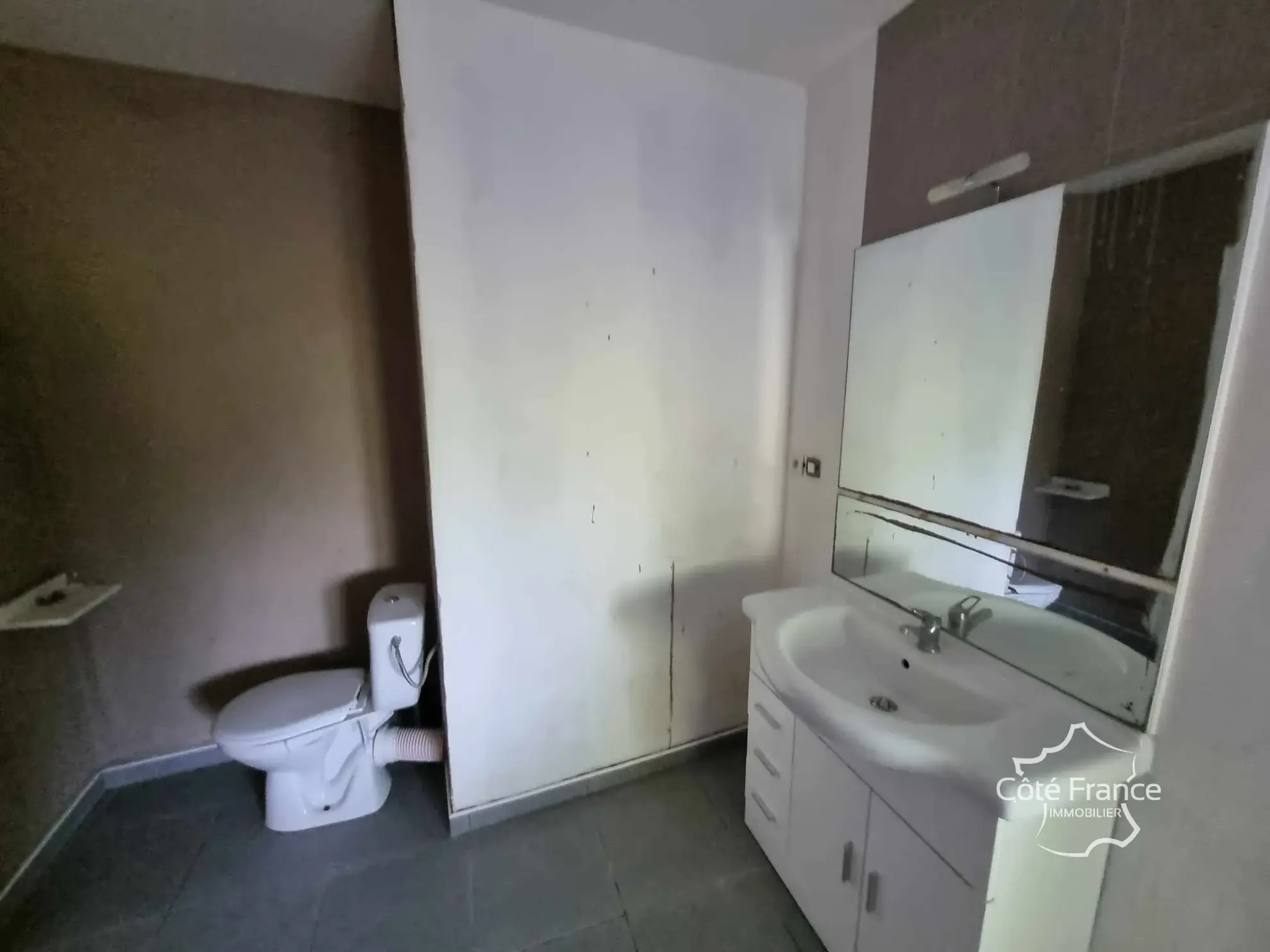 Maison ancienne à vendre dans les Ardennes avec potentiel de rénovation 