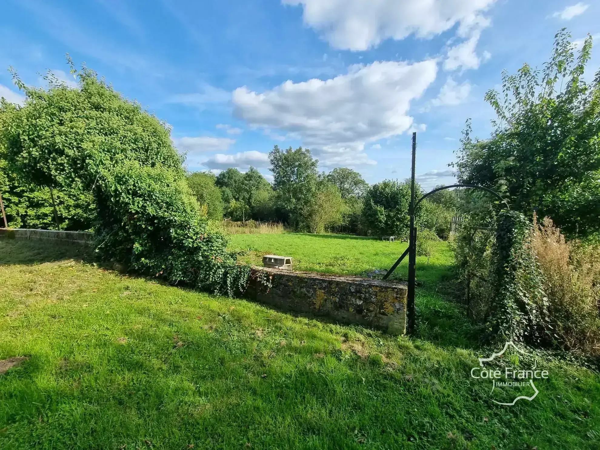 Maison ancienne à vendre dans les Ardennes avec potentiel de rénovation 