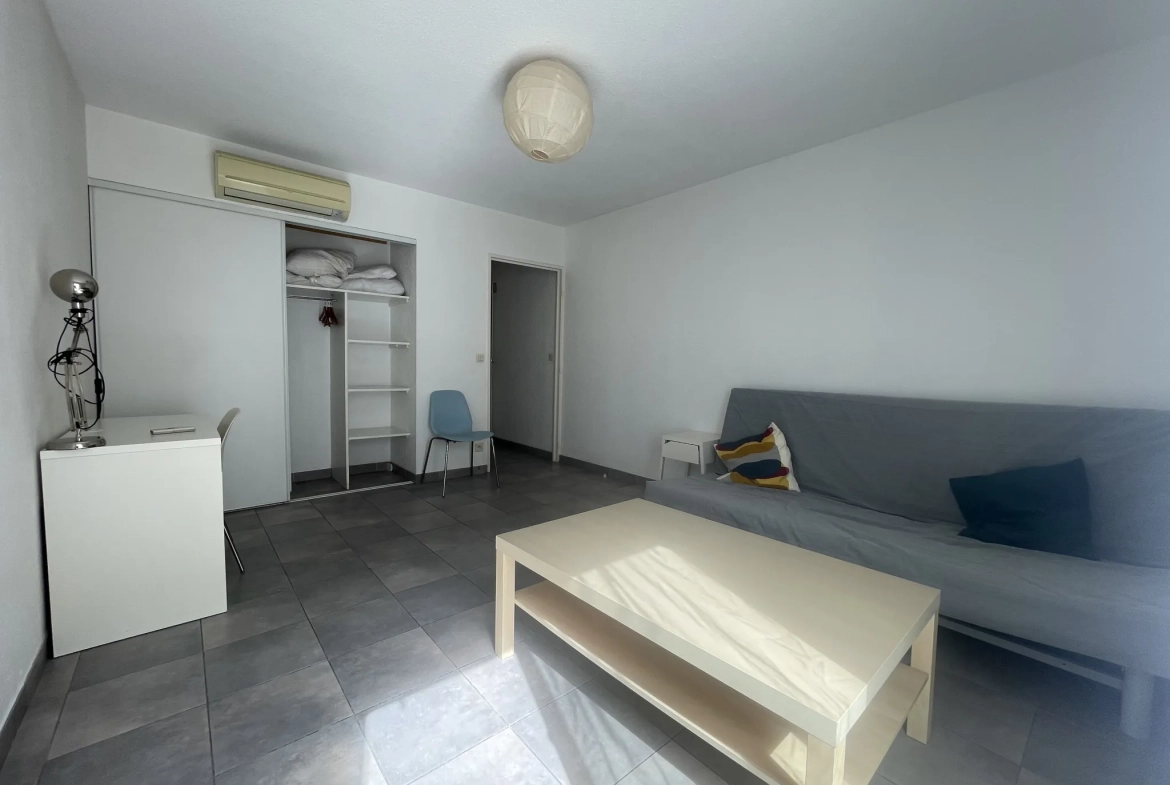 Studio de 25m² à Toulon avec parking, proche Clinique St Michel 