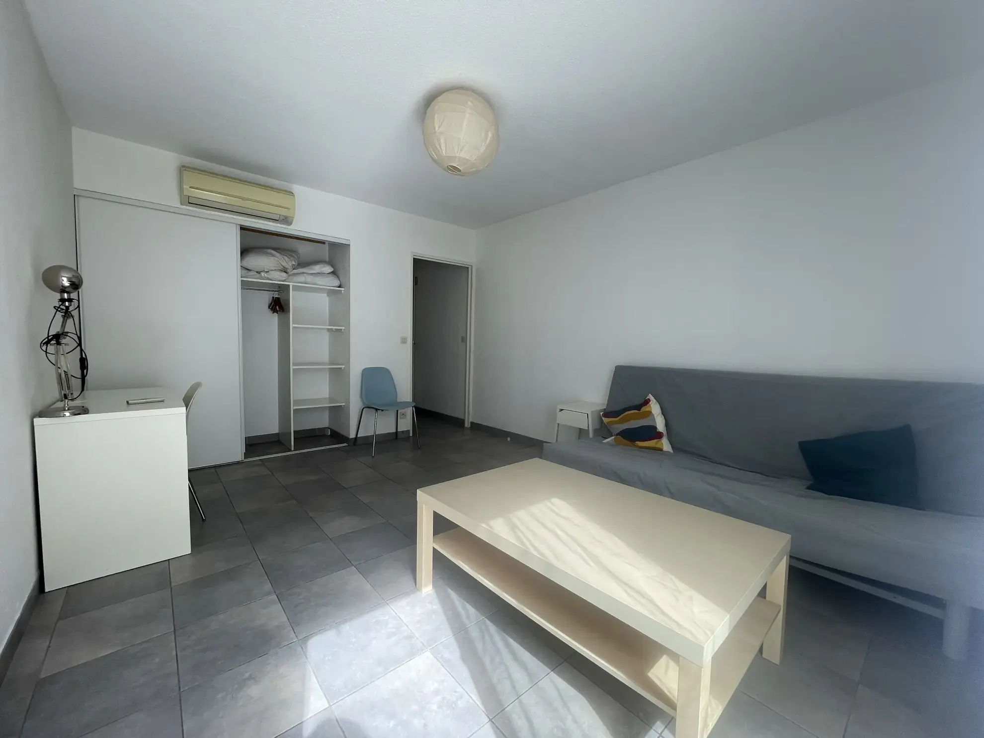 Studio de 25m² à Toulon avec parking, proche Clinique St Michel 