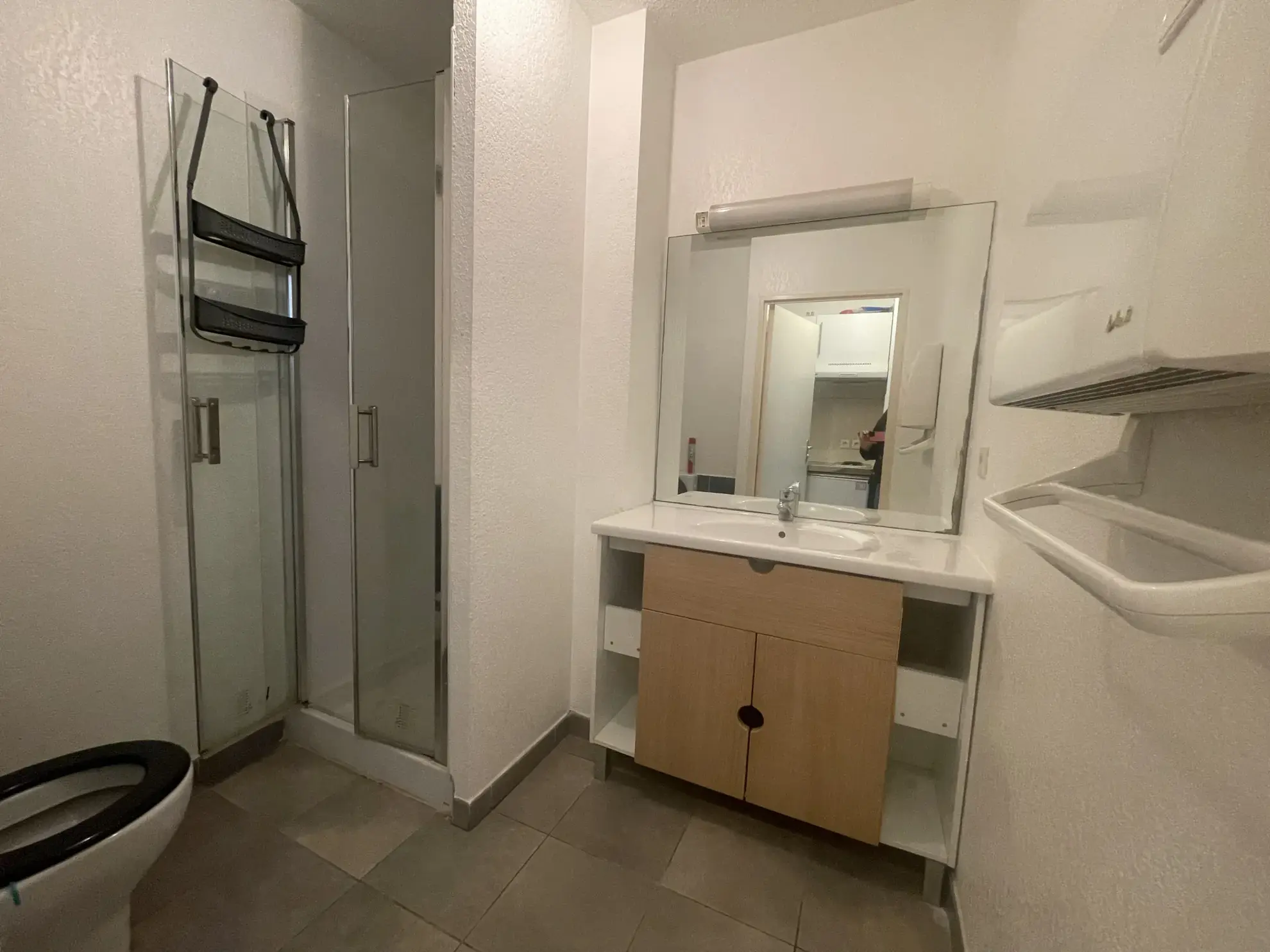 Studio de 25m² à Toulon avec parking, proche Clinique St Michel 