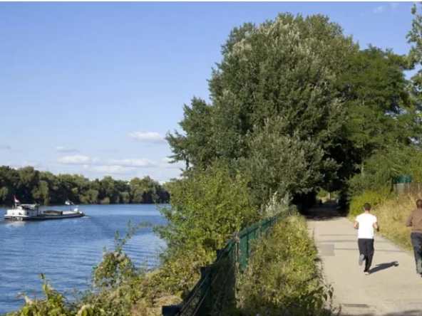Appartement T3 avec terrasse et parking à Pau — Livraison 2026 