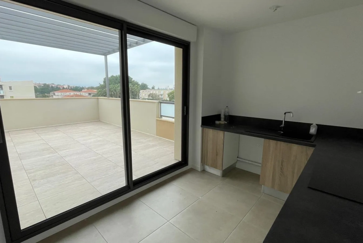 Appartement T4 à Elne - Dernier étage avec terrasse et prestations modernes 
