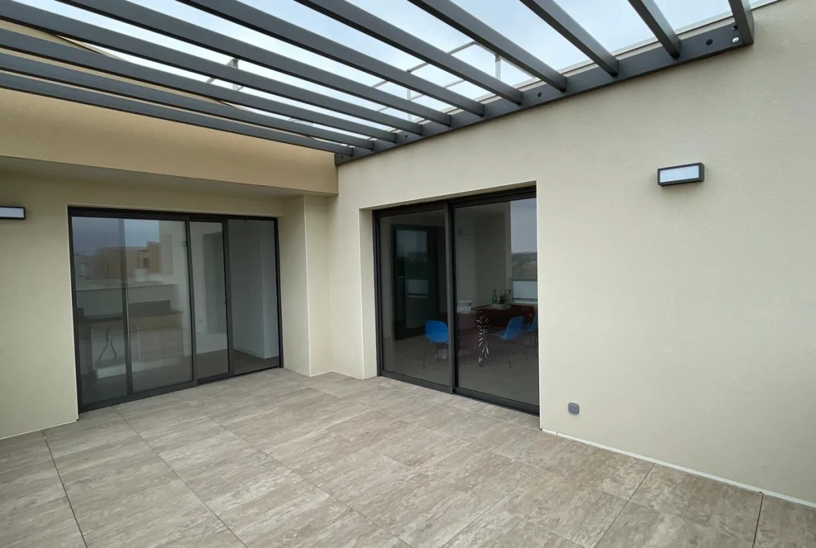 Appartement T4 à Elne - Dernier étage avec terrasse et prestations modernes 