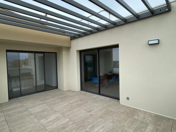 Appartement T4 à Elne - Dernier étage avec terrasse et prestations modernes