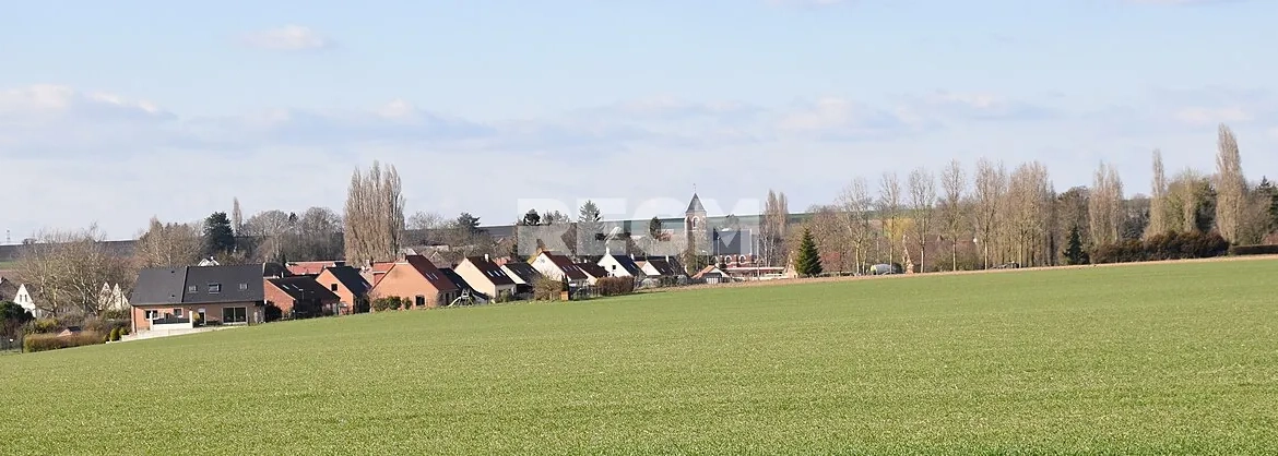 Magnifique terrain constructible de 5000 m² à Arras, environnement bucolique 