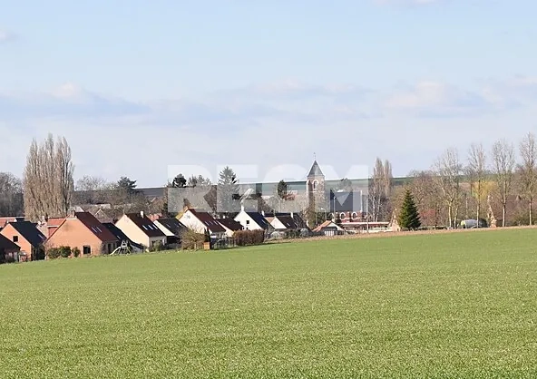 Magnifique terrain constructible de 5000 m² à Arras, environnement bucolique