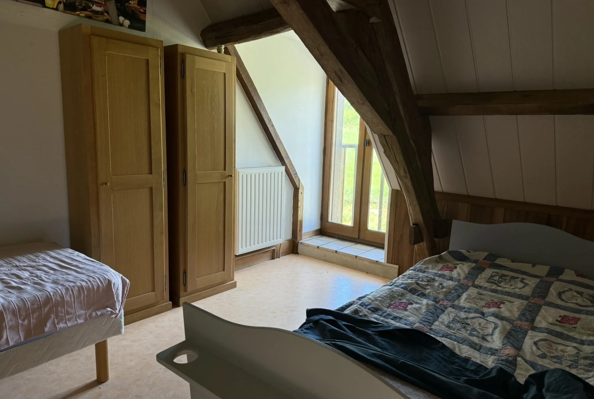 Maison individuelle de 144 m² avec dépendances en bord de rivière à Bossay-sur-Claise 
