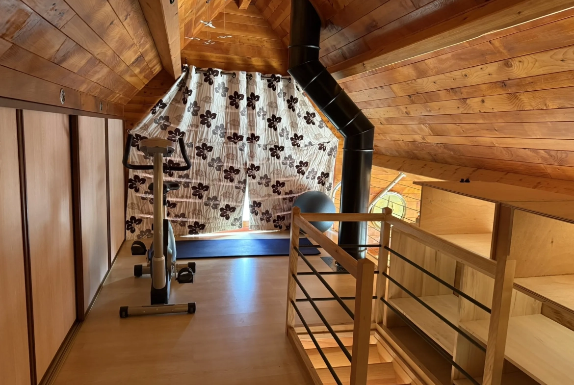 Maison individuelle de 144 m² avec dépendances en bord de rivière à Bossay-sur-Claise 
