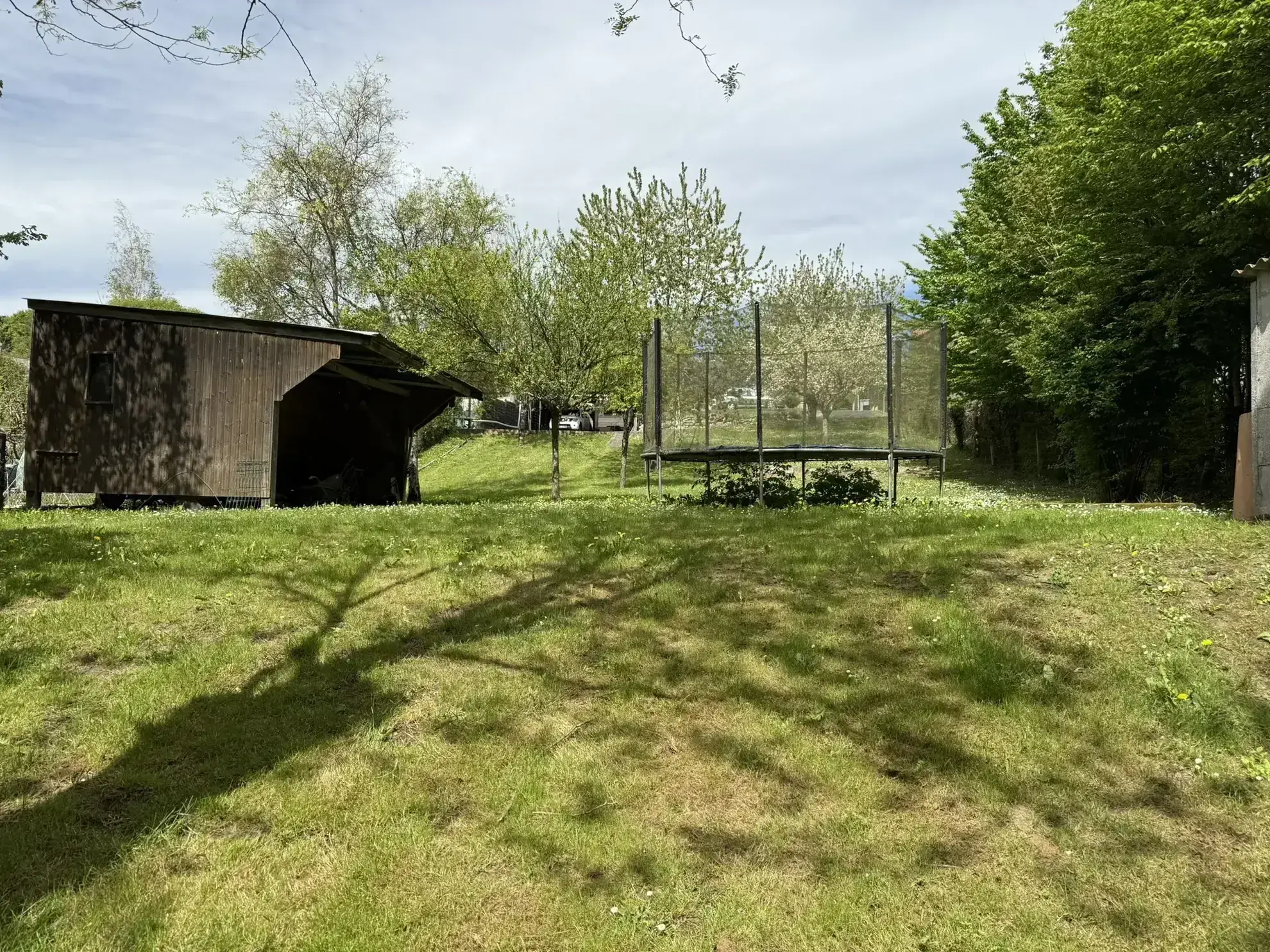 Maison individuelle de 144 m² avec dépendances en bord de rivière à Bossay-sur-Claise 