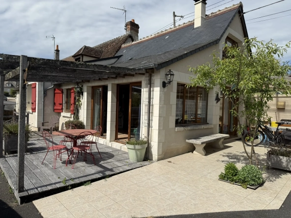 Maison individuelle de 144 m² avec dépendances en bord de rivière à Bossay-sur-Claise