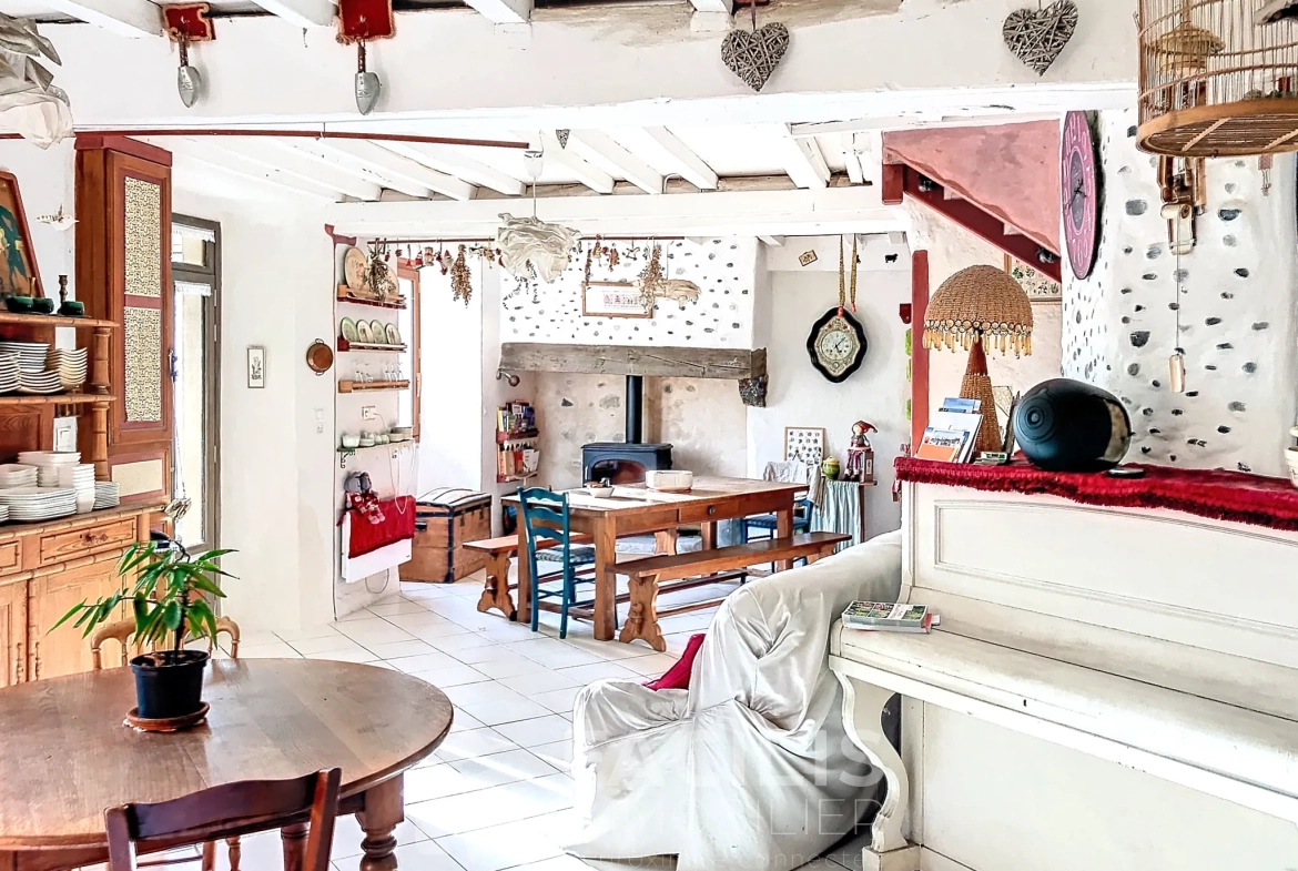 Maison de charme avec terrasse et vue sur les Pyrénées à Oloron-Sainte-Marie 