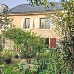 Maison de charme avec terrasse et vue sur les Pyrénées à Oloron-Sainte-Marie
