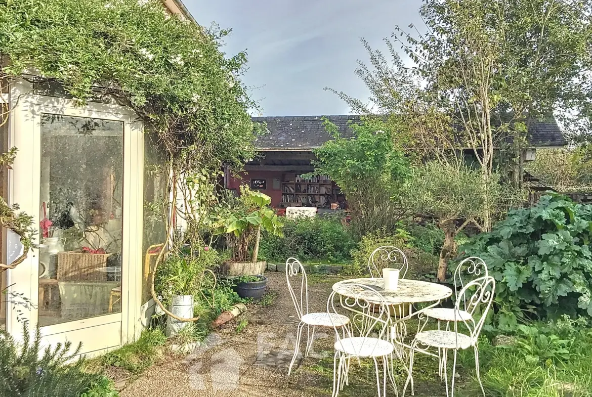 Maison de charme avec terrasse et vue sur les Pyrénées à Oloron-Sainte-Marie 