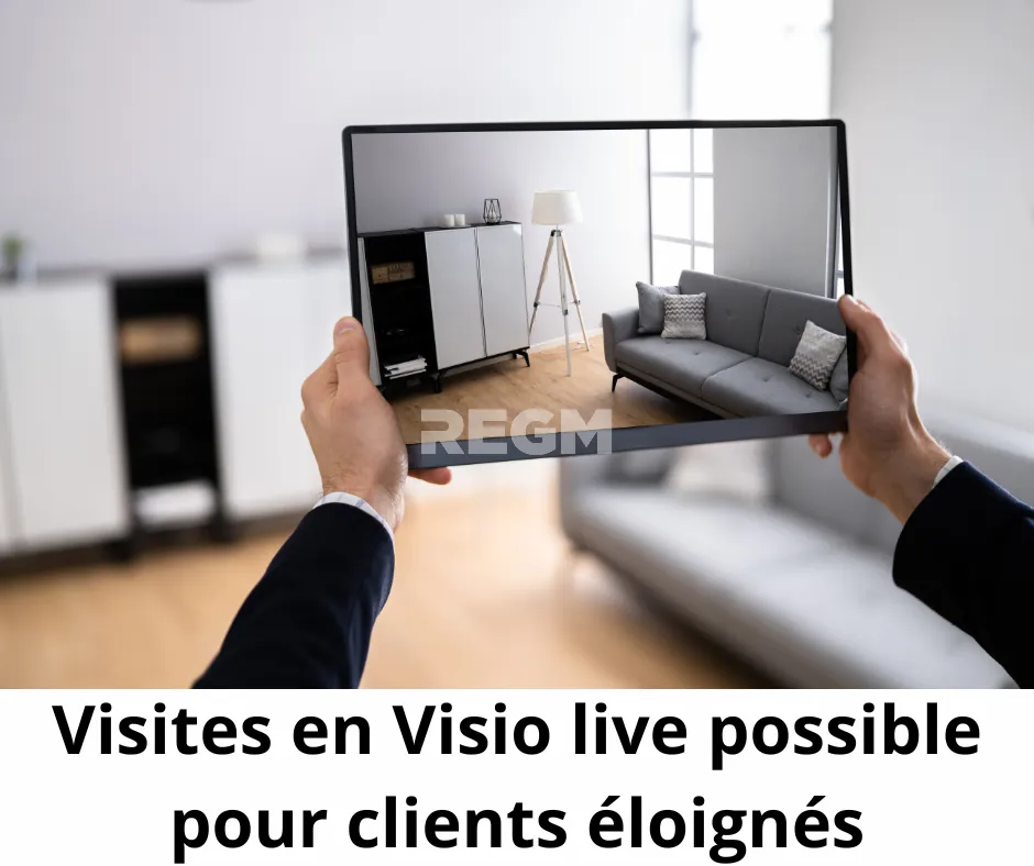Maison de village rénovée avec 2 chambres, terrasse et garage à Montblanc 