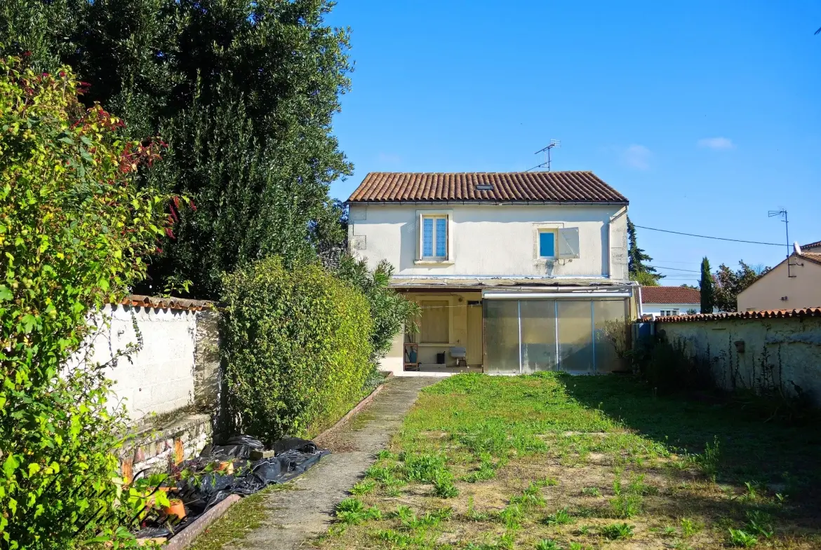 Maison avec jardin, garage et 3 chambres à Cognac - Quartier Saint Martin 