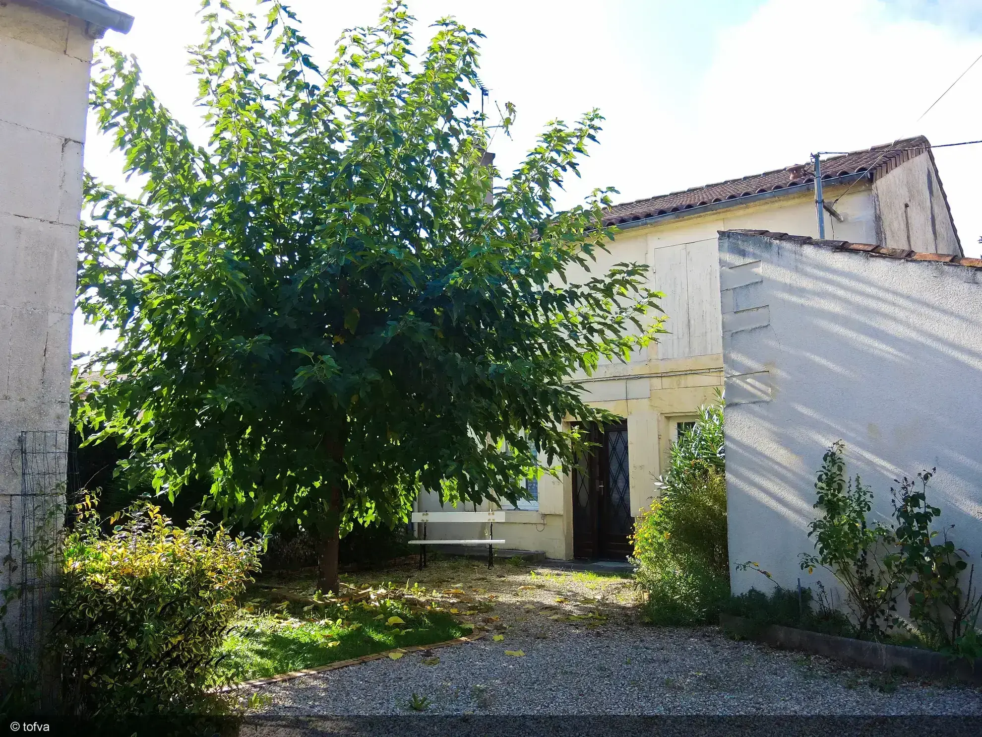 Maison avec jardin, garage et 3 chambres à Cognac - Quartier Saint Martin 