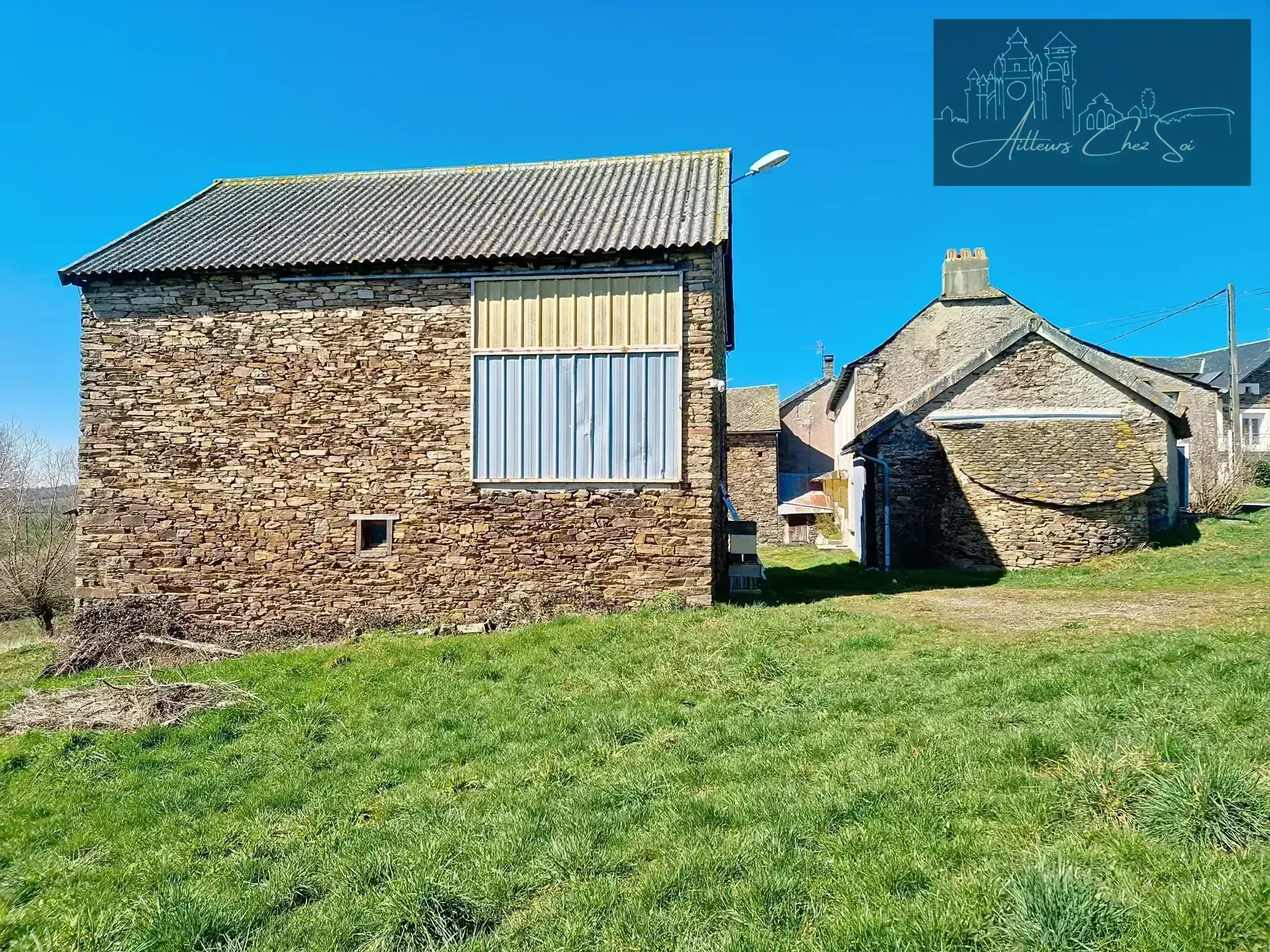 Belle ferme à Réquista avec dépendances, 3 chambres et grand terrain de 2500 m² 
