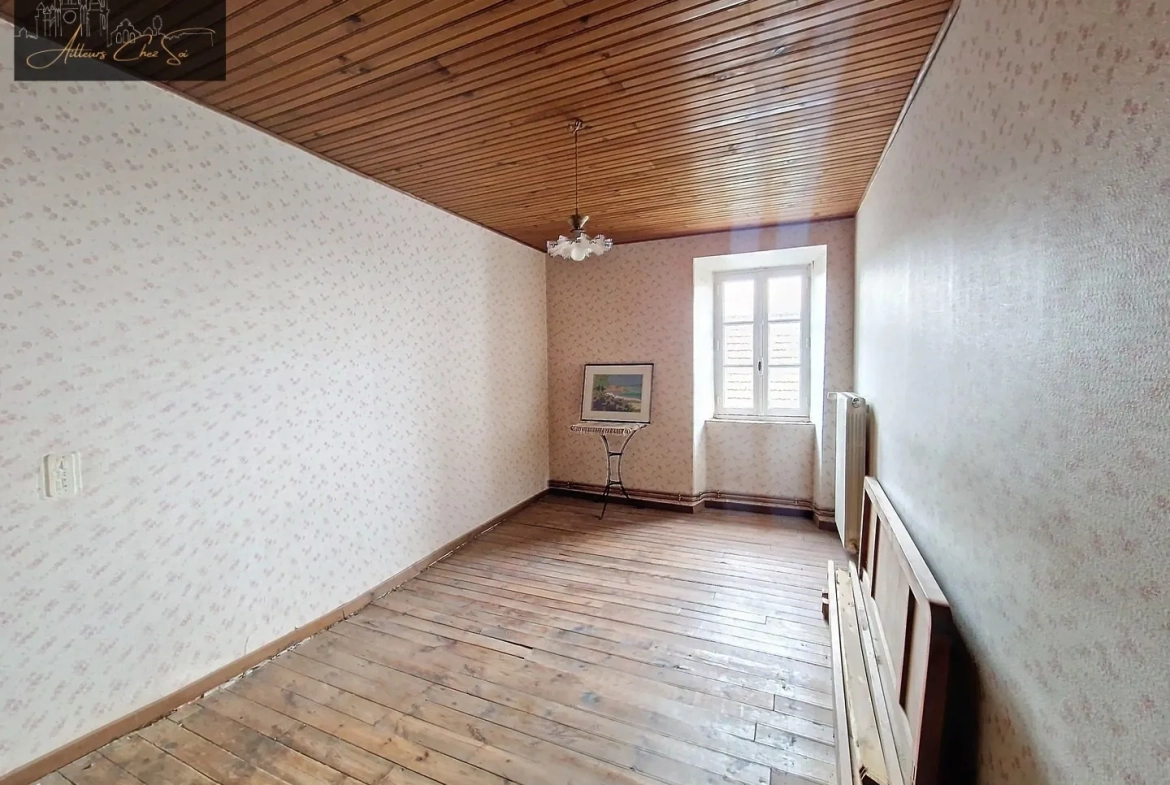 Belle ferme à Réquista avec dépendances, 3 chambres et grand terrain de 2500 m² 