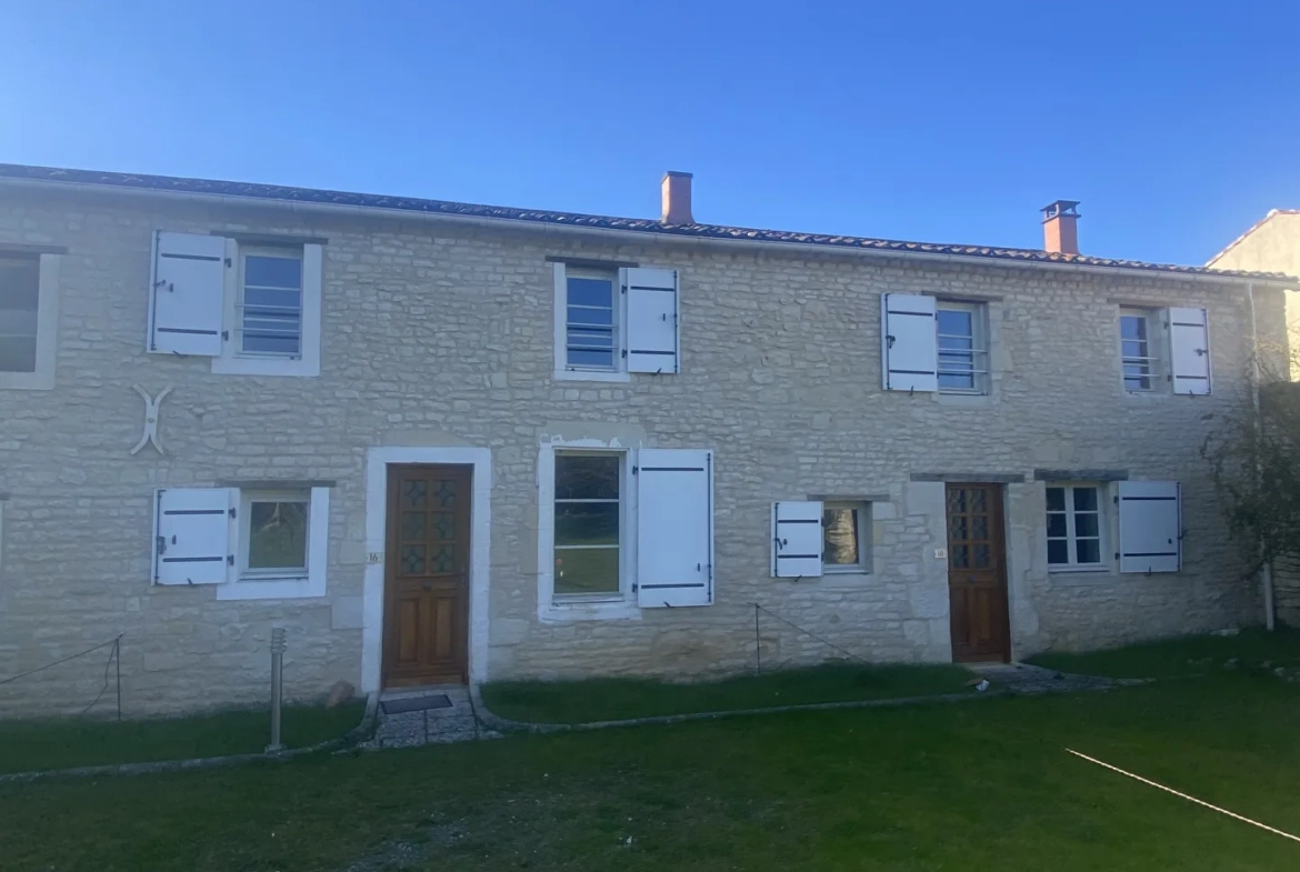 Agréable maison en pierre de 60 m² avec terrasse et jardin à Barbezière 