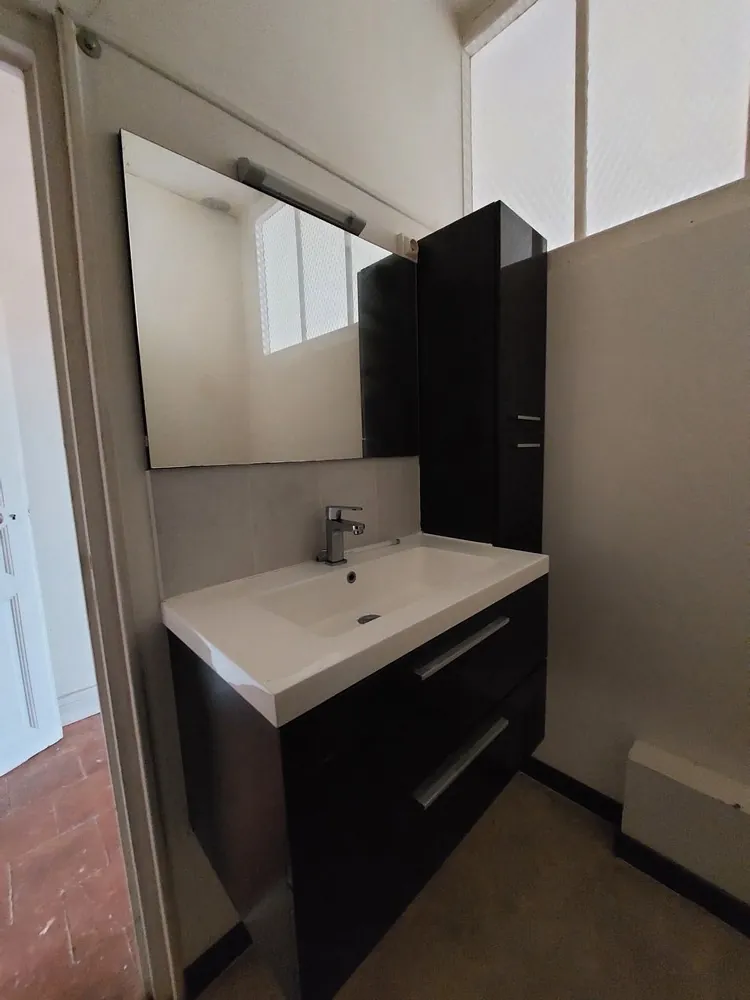 Maison à rénover de 90 m² au cœur de Bouloire, proche commerces 