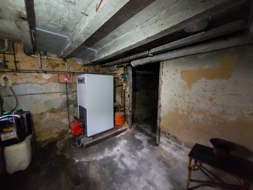 Maison à rénover de 90 m² au cœur de Bouloire, proche commerces 