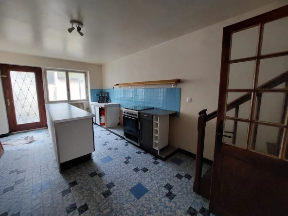 Maison à rénover de 90 m² au cœur de Bouloire, proche commerces