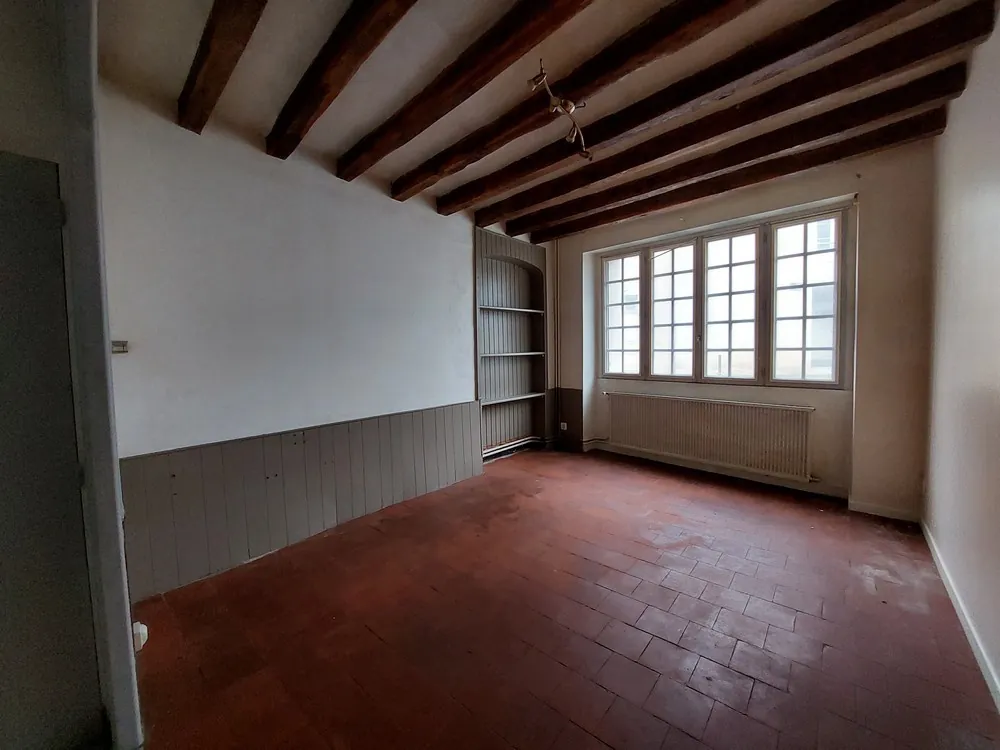 Maison à rénover de 90 m² au cœur de Bouloire, proche commerces 