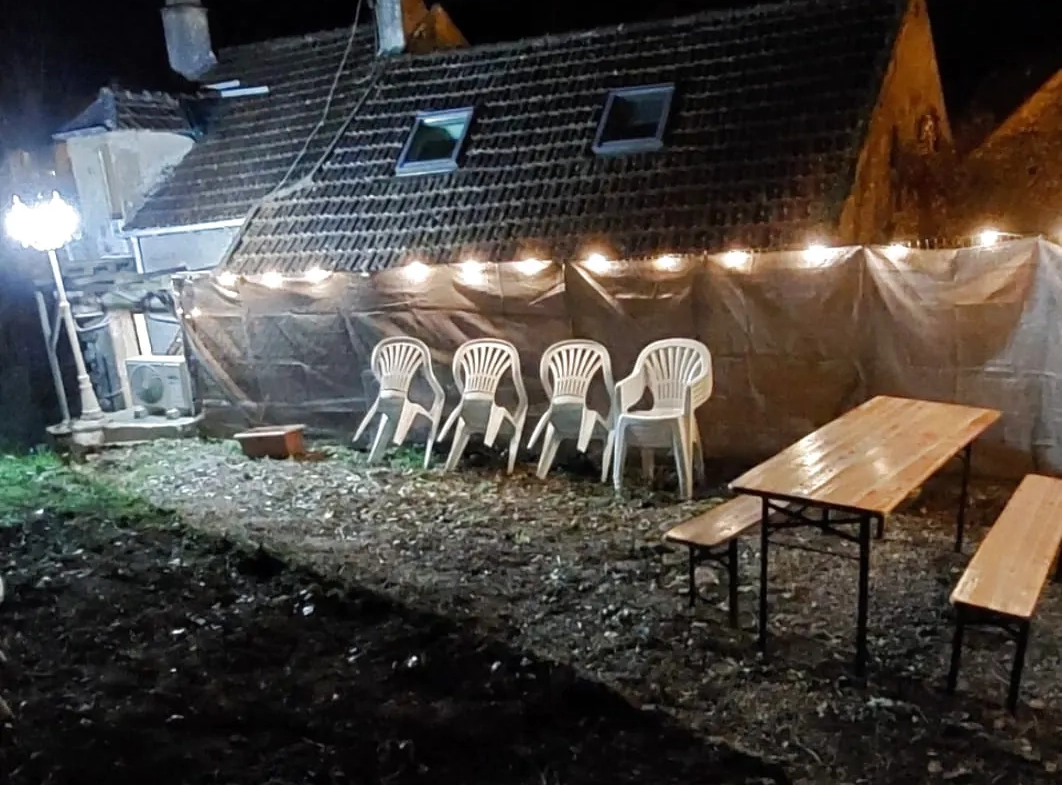 Maison en pierre rénovée avec 3 chambres dans un village bucolique près d'Avallon 