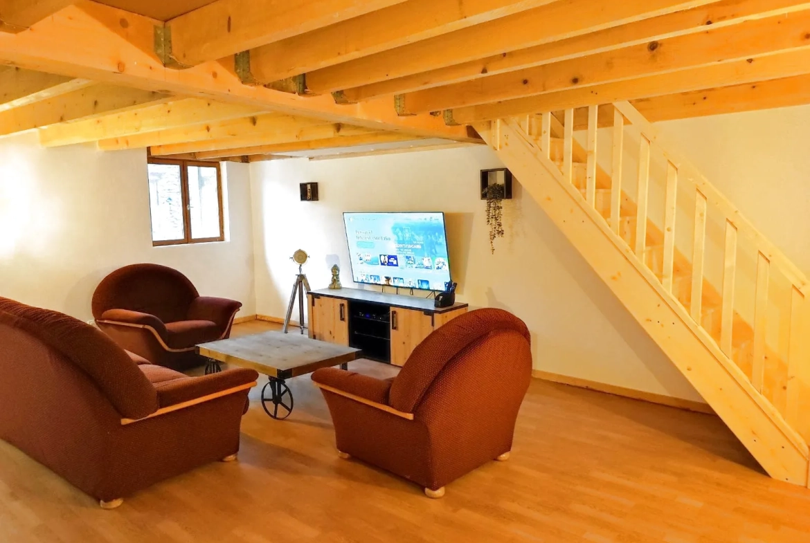 Maison en pierre rénovée avec 3 chambres dans un village bucolique près d'Avallon 