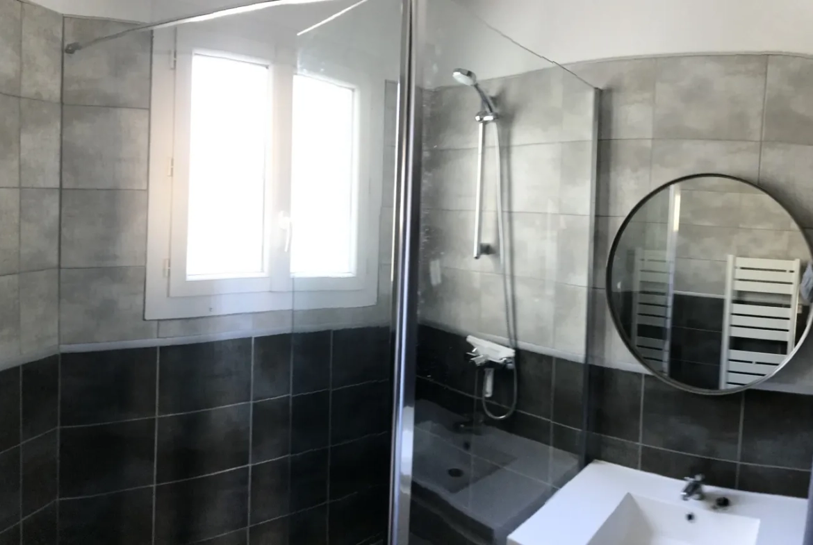 Appartement rénové de 52 m² dans le centre historique de Montpellier 