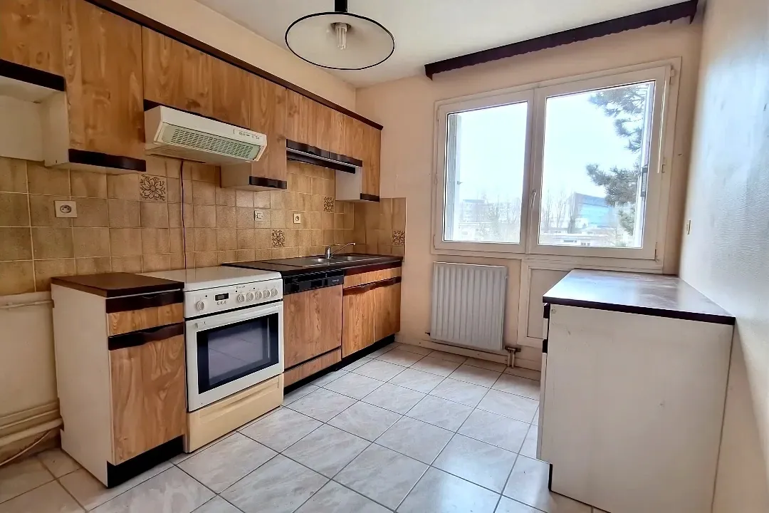Appartement 3/4 pièces de 77m² avec terrasse à Mulhouse - Quartier Rebberg 