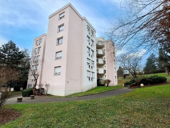 Appartement 3/4 pièces de 77m² avec terrasse à Mulhouse - Quartier Rebberg