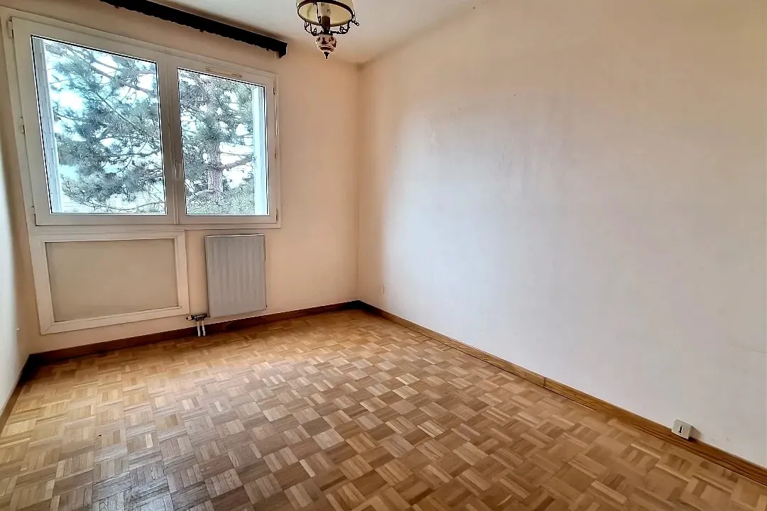 Appartement 3/4 pièces de 77m² avec terrasse à Mulhouse - Quartier Rebberg 