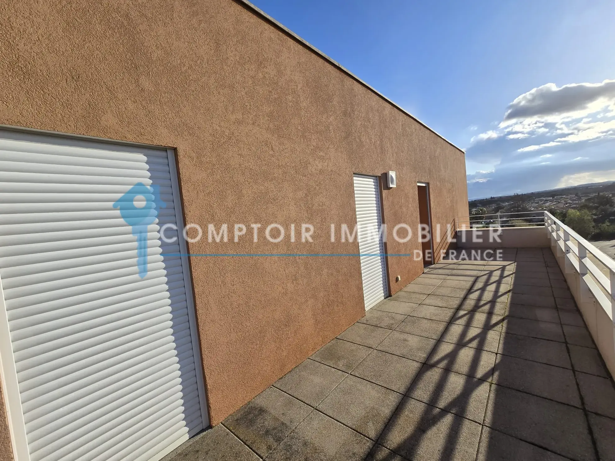 Appartement T3 à Juvignac de 70m² avec deux terrasses et parking privé 