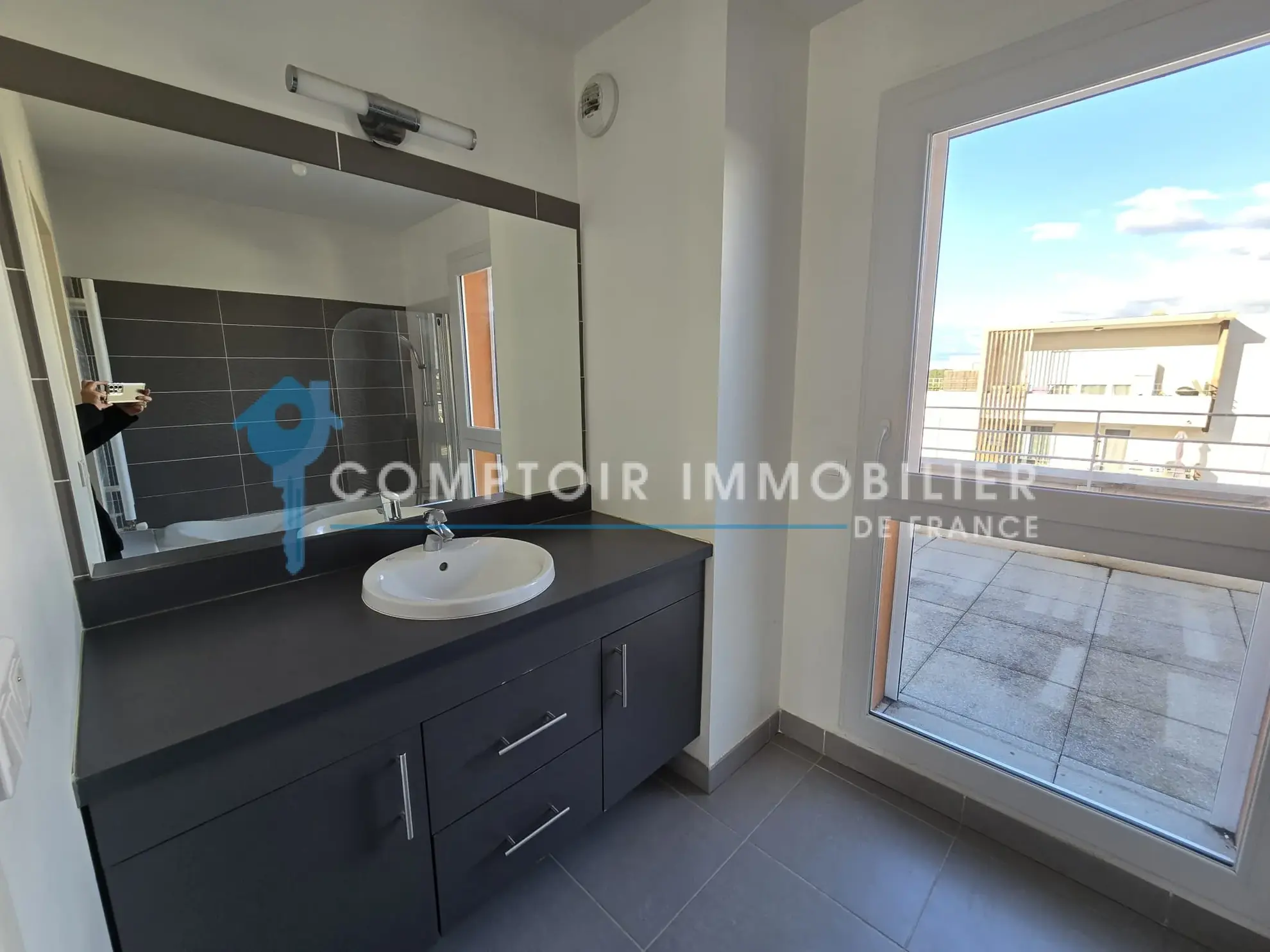 Appartement T3 à Juvignac de 70m² avec deux terrasses et parking privé 