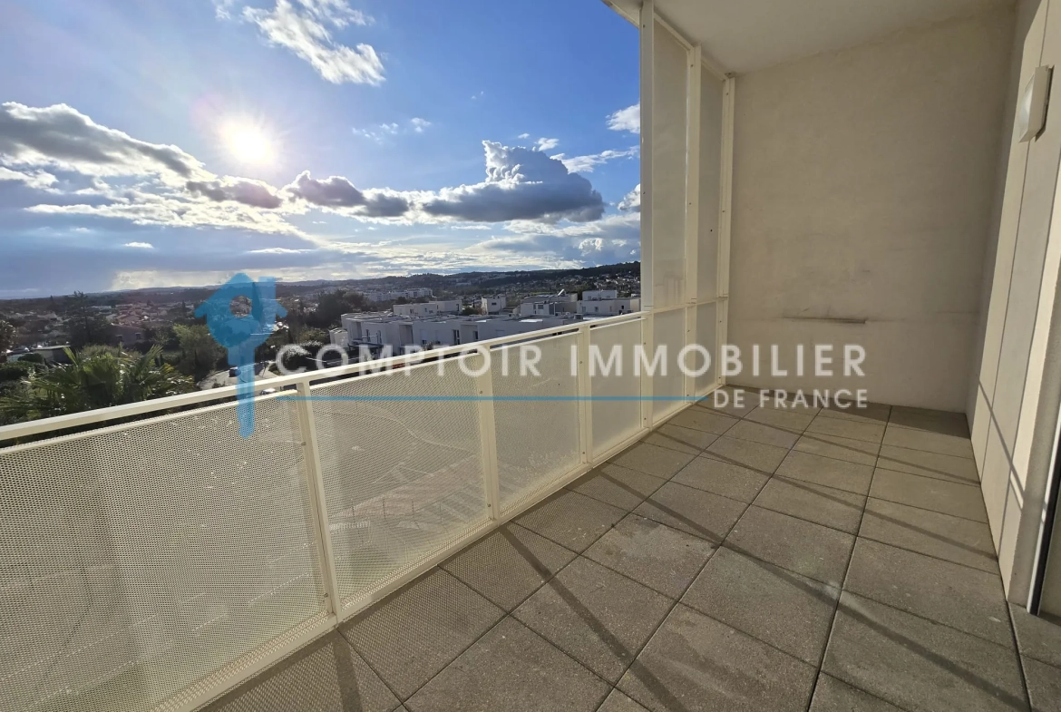 Appartement T3 à Juvignac de 70m² avec deux terrasses et parking privé 