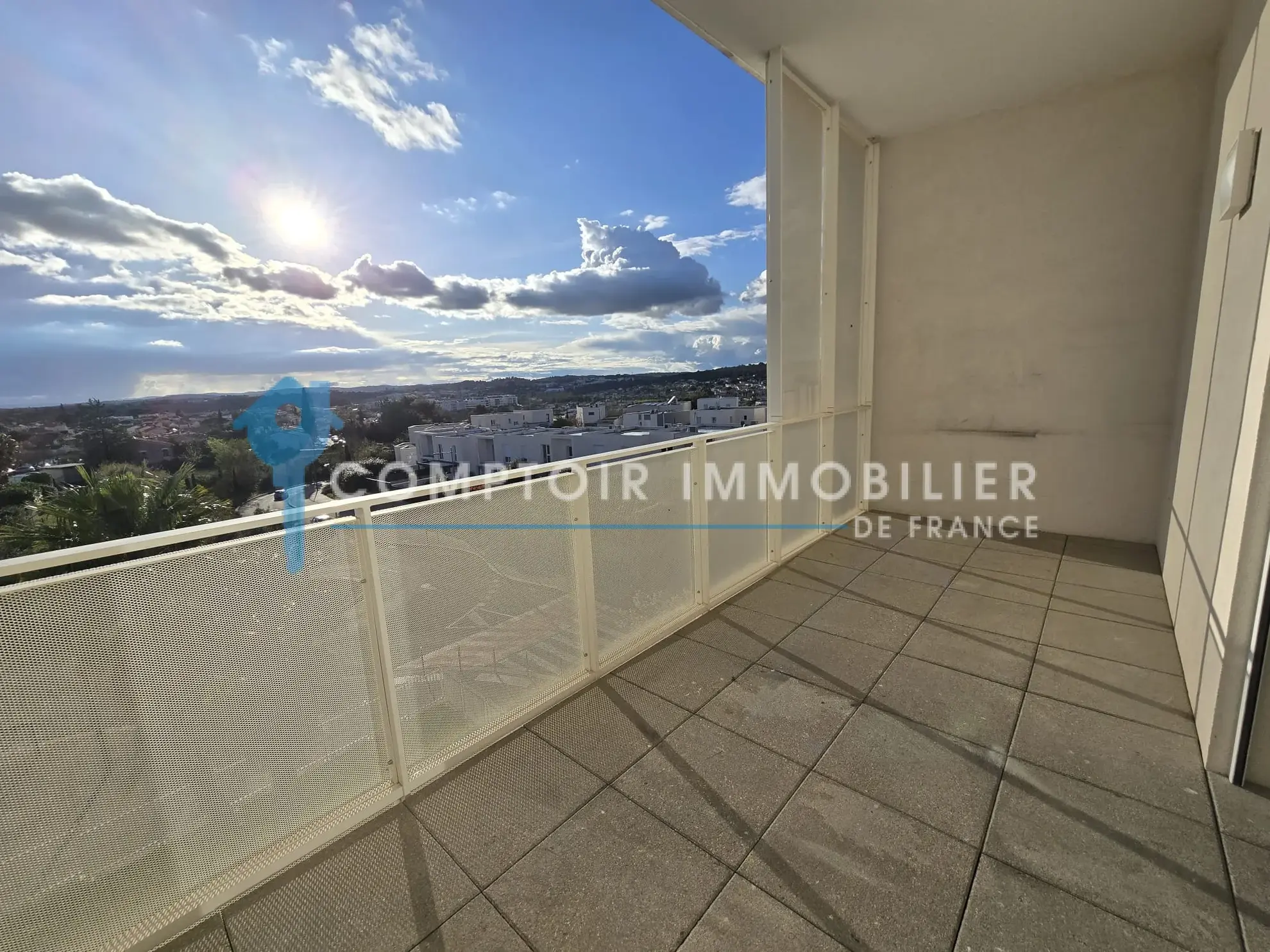Appartement T3 à Juvignac de 70m² avec deux terrasses et parking privé 