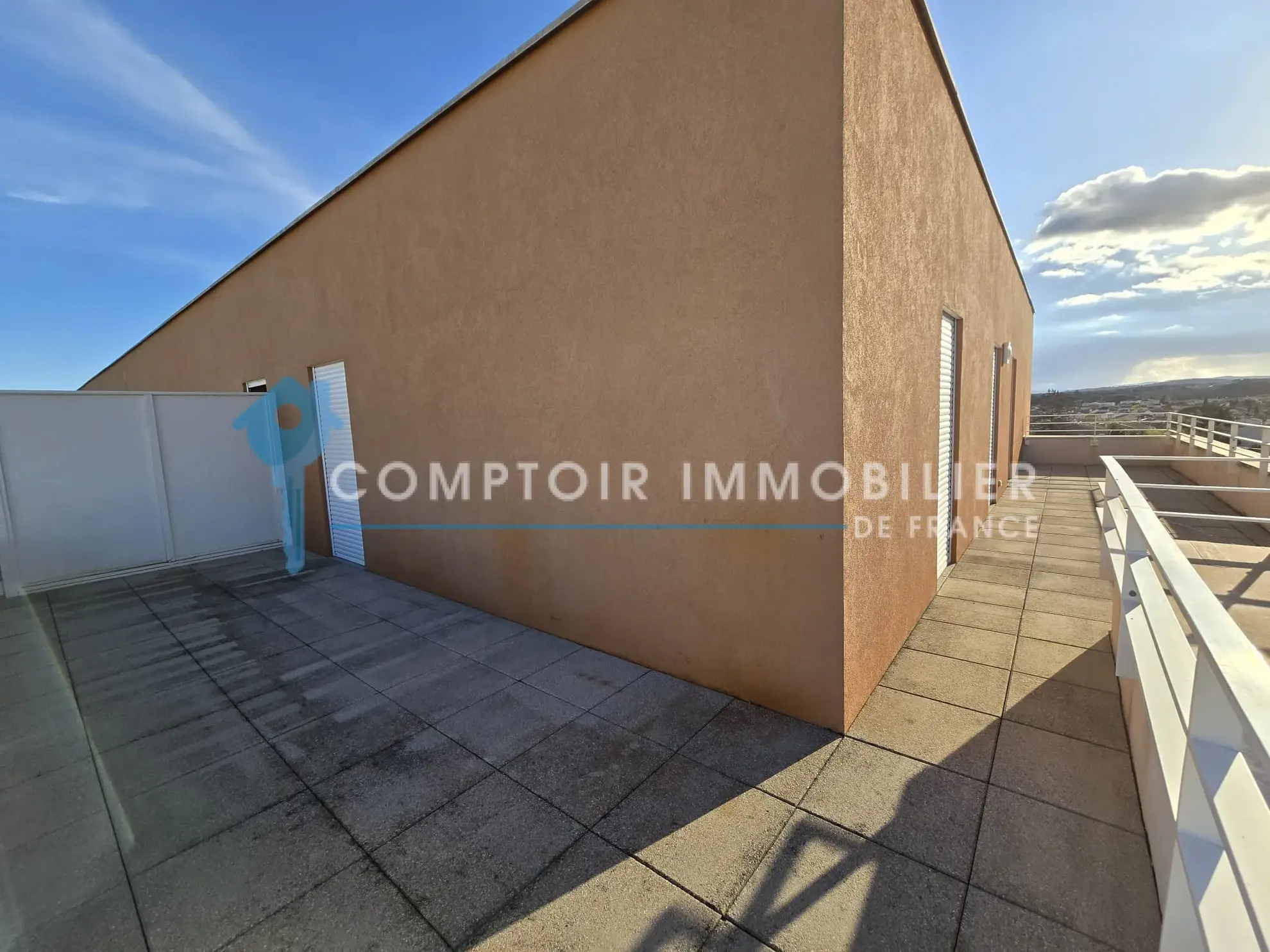 Appartement T3 à Juvignac de 70m² avec deux terrasses et parking privé 