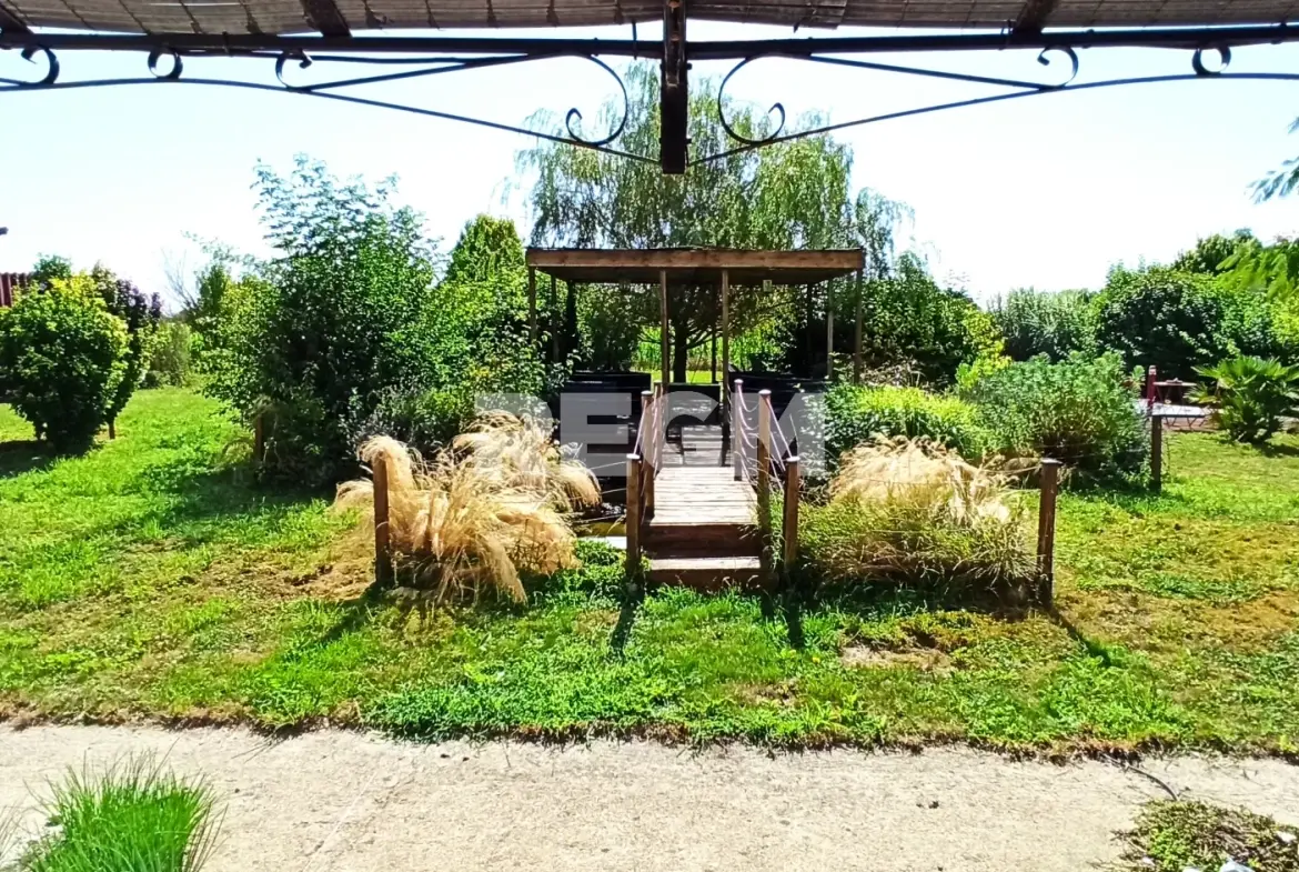 Maison de plain-pied avec piscine à Savigny en Septaine - 135m² 