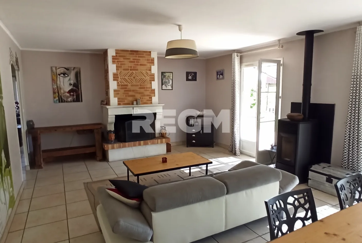 Maison de plain-pied avec piscine à Savigny en Septaine - 135m² 