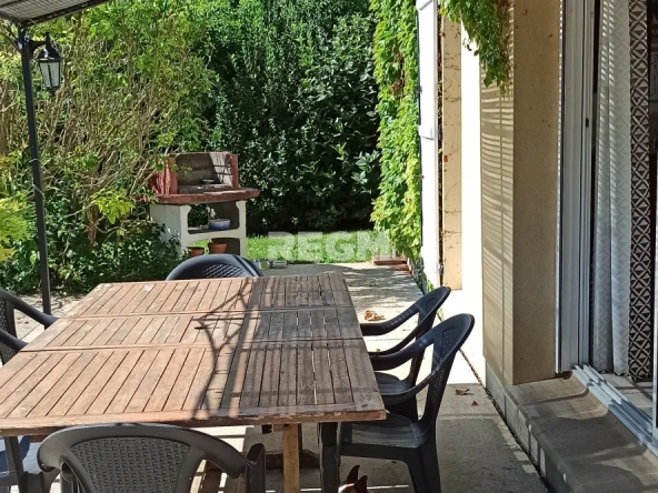 Maison de plain-pied avec piscine à Savigny en Septaine - 135m²