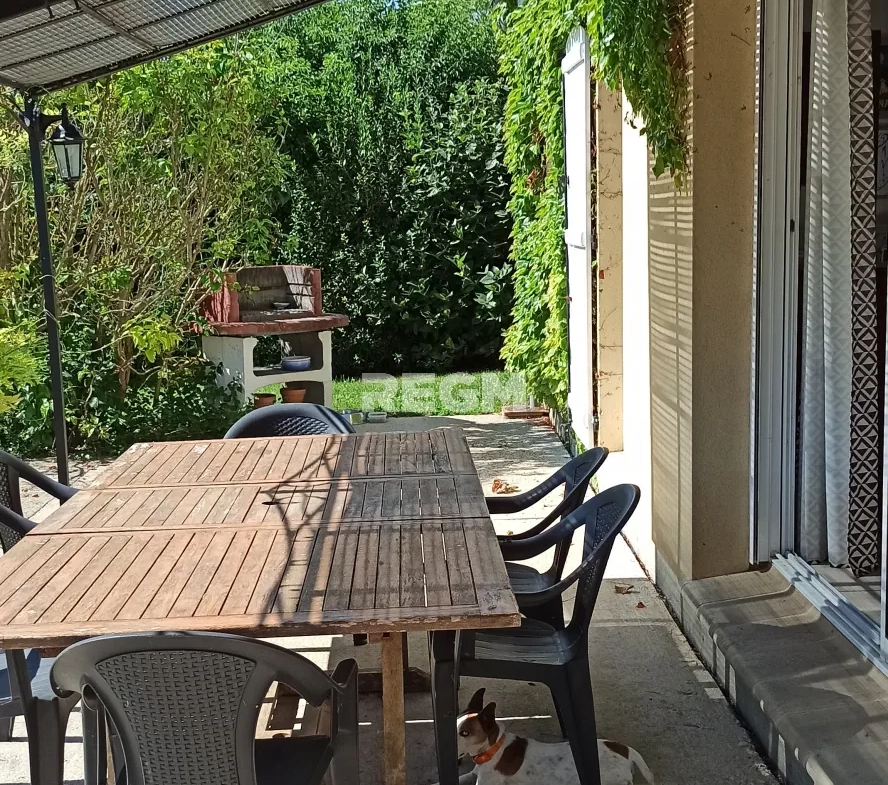 Maison de plain-pied avec piscine à Savigny en Septaine - 135m² 
