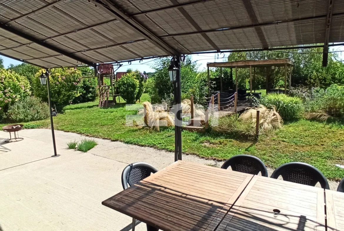 Maison de plain-pied avec piscine à Savigny en Septaine - 135m² 