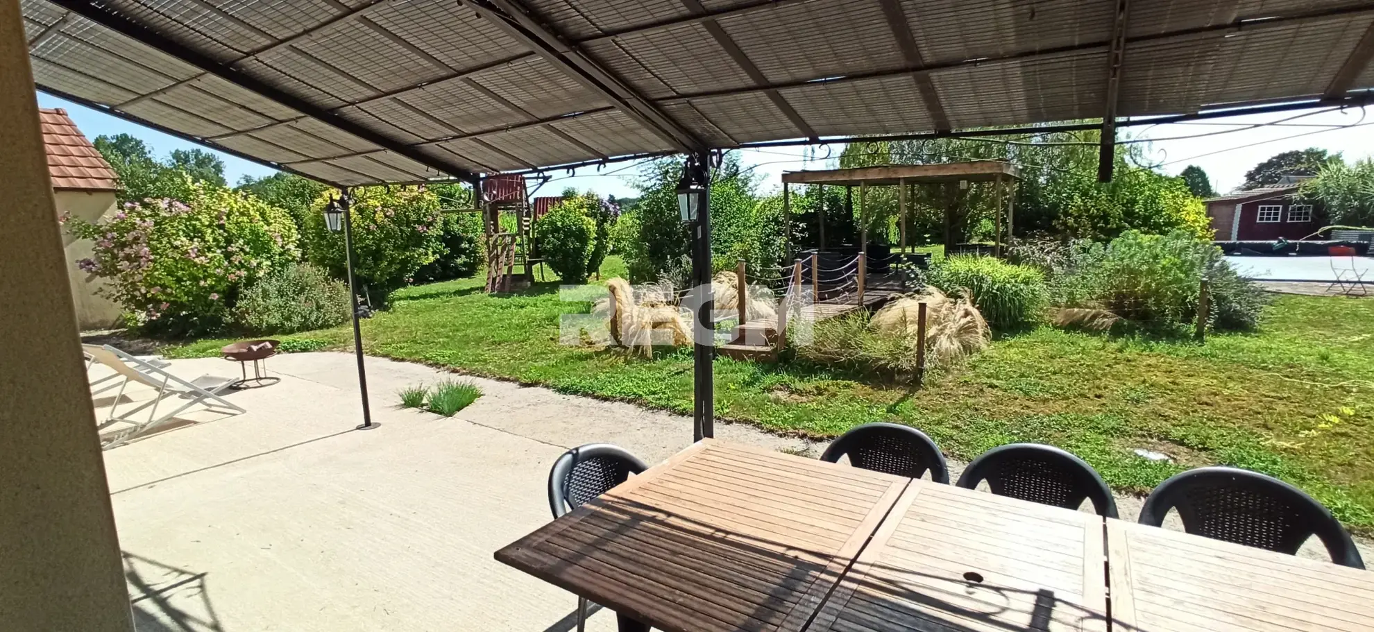 Maison de plain-pied avec piscine à Savigny en Septaine - 135m² 