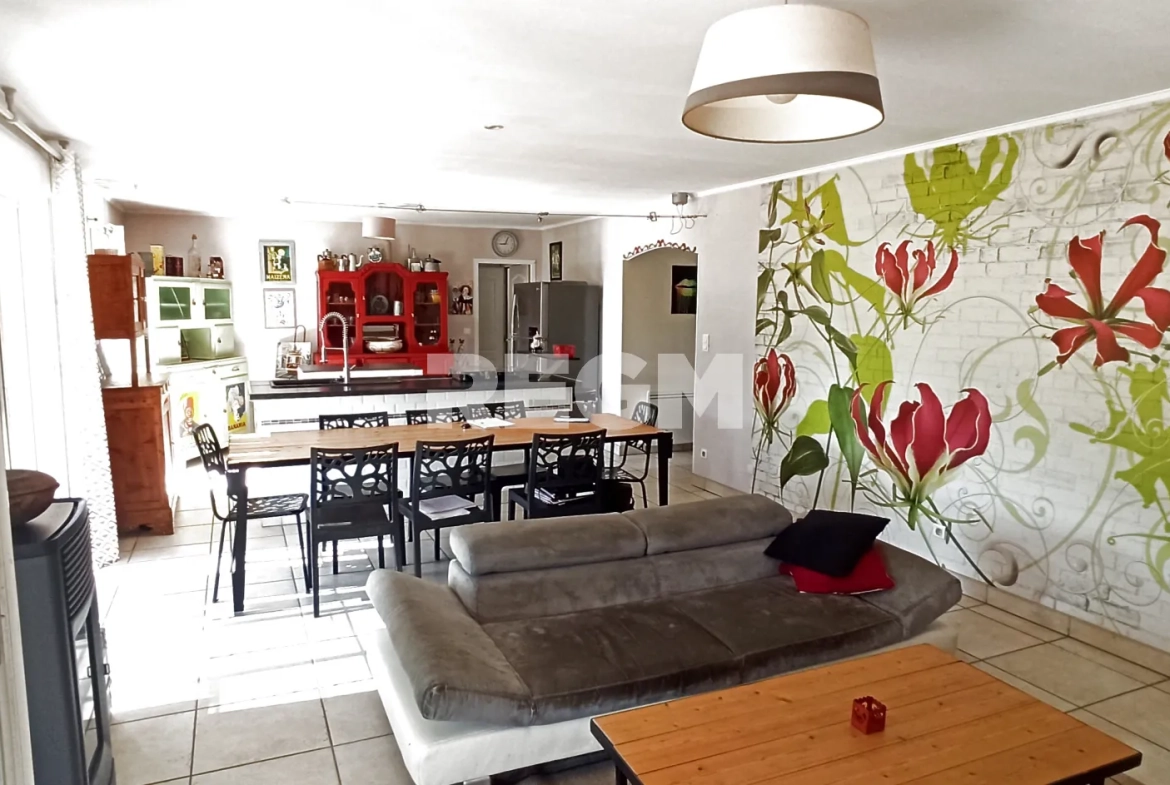 Maison de plain-pied avec piscine à Savigny en Septaine - 135m² 