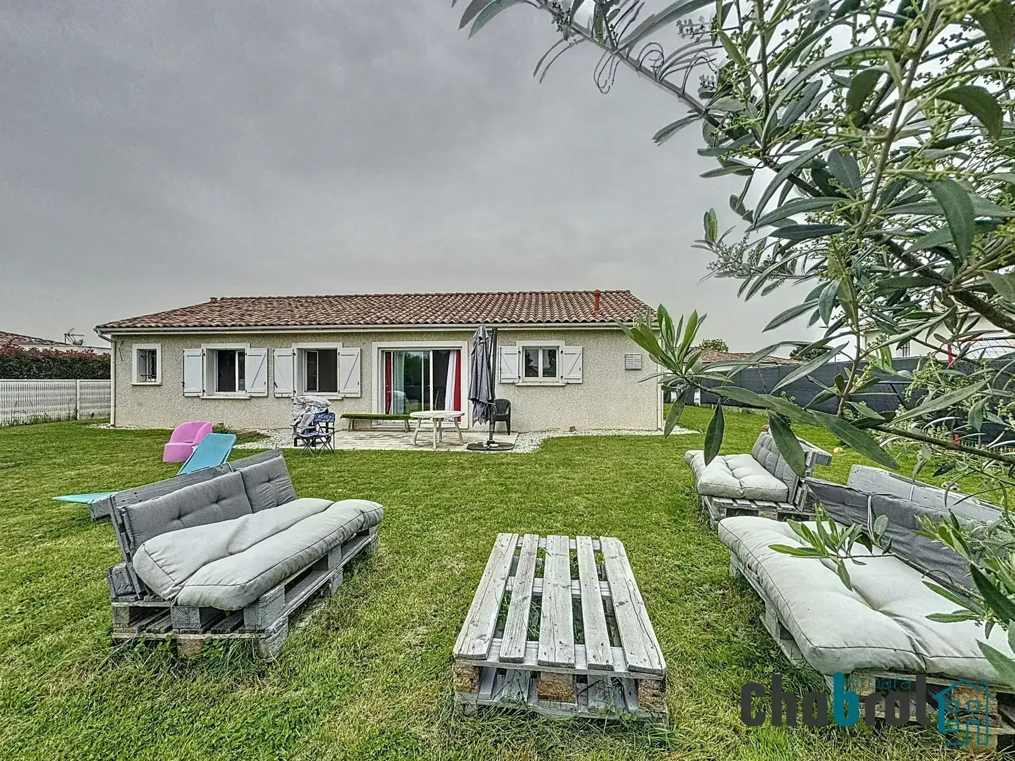 Maison récente de plain-pied à Fronton avec jardin, garage et 4 chambres 